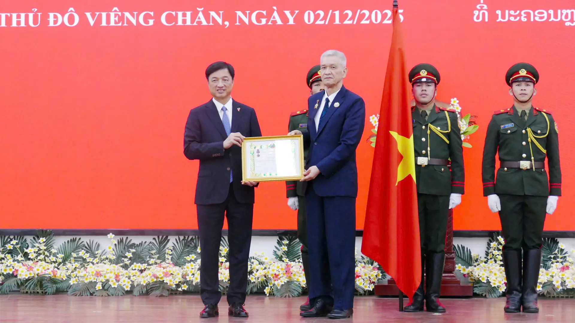 Hà Nội và Viêng Chăn tiếp tục hợp tác chặt chẽ, bền vững